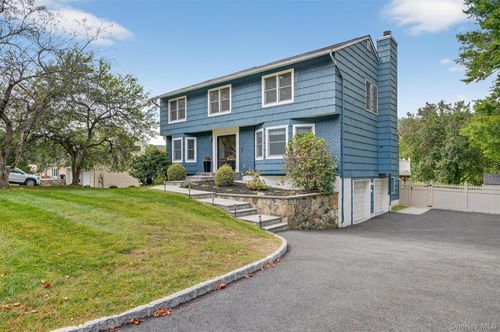 1466 Pine Brook Ct, Yorktown Heights, NY, 10598-4937 | Card Image
