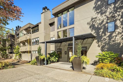 apt-111-6300 Sand Point Way Ne, Seattle, WA, 98115-7955 | Card Image