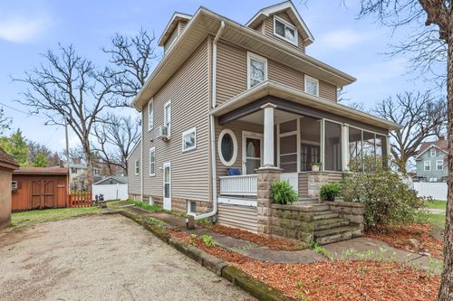 1587 34th Ave, Moline, IL, 61265-6072 | Card Image