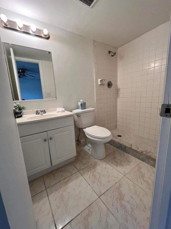 4204 Waterview Cir, Condo with 2 bedrooms, 3 bathrooms and null parking in Palm Springs FL | Image 34