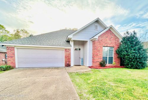 912 Clubhouse Dr, Pearl, MS, 39208-9451 | Card Image