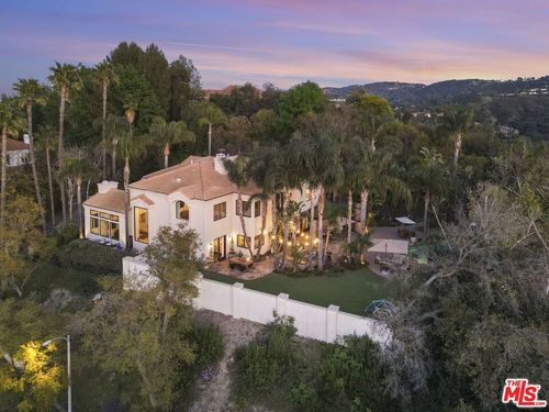 4730 Azucena Rd, Woodland Hills, CA, 91364-4038 | Card Image
