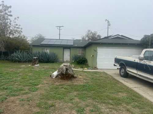 1167 Cling Cir, Hanford, CA, 93230-5717 | Card Image