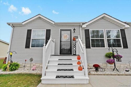 5430 Arboretum Trl, Howell, MI, 48843-7388 | Card Image