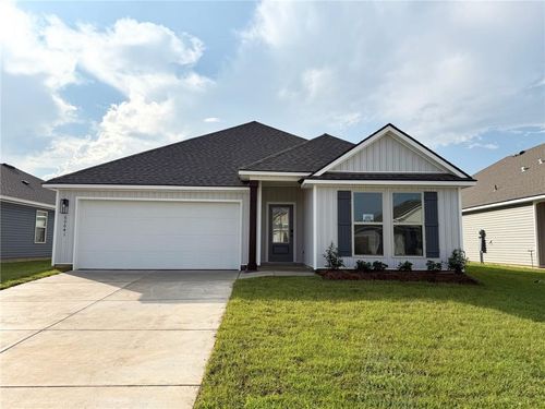 60641 Townsend Dr, Slidell, LA, 70461-4262 | Card Image