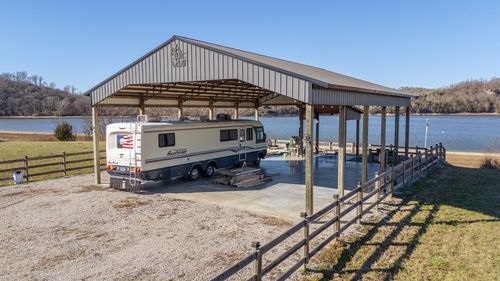 2571 Hardin Bottom River Rd, Clifton, TN, 38425-1519 | Card Image