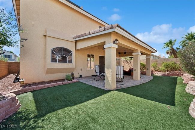 10948 Carberry Hill St, House other with 3 bedrooms, 4 bathrooms and null parking in Las Vegas NV | Image 60