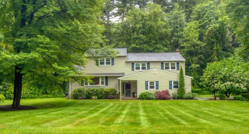 21 Banks Rd, Simsbury, CT, 06070-2324 | Card Image