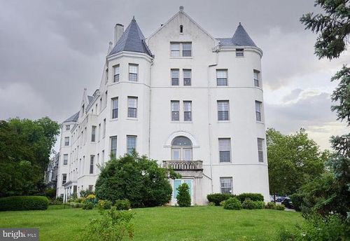 apt-301-101 N Carolina Ave Se, WASHINGTON, DC, 20003-1872 | Card Image