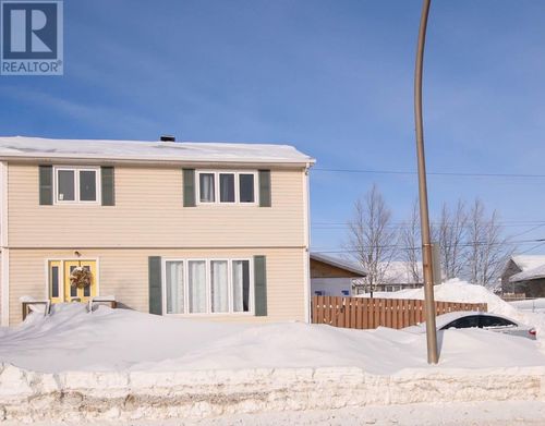 301 Tamarack Dr, Labrador City, NL, A2V2V9 | Card Image