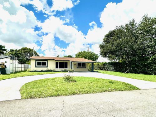 2340 N 69th Way, Hollywood, FL, 33024-3704 | Card Image