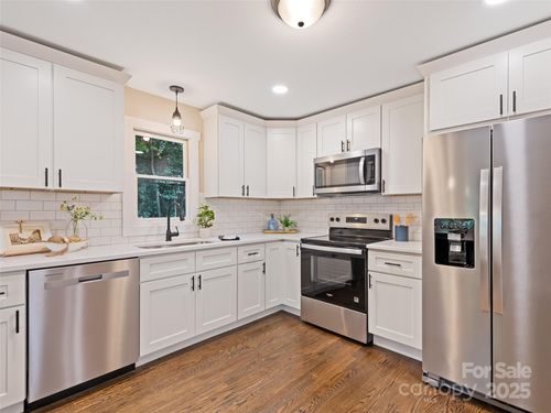 106 Arnold Hts, Waynesville, NC, 28786-2978 | Card Image