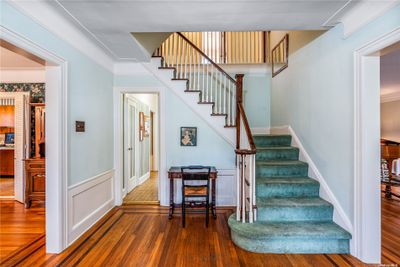 Large Entry Foyer | Image 2