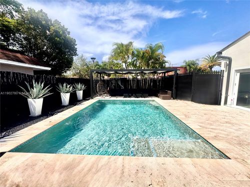 305-1700 Sw 16th Ter, Miami, FL, 33145-1431 | Card Image
