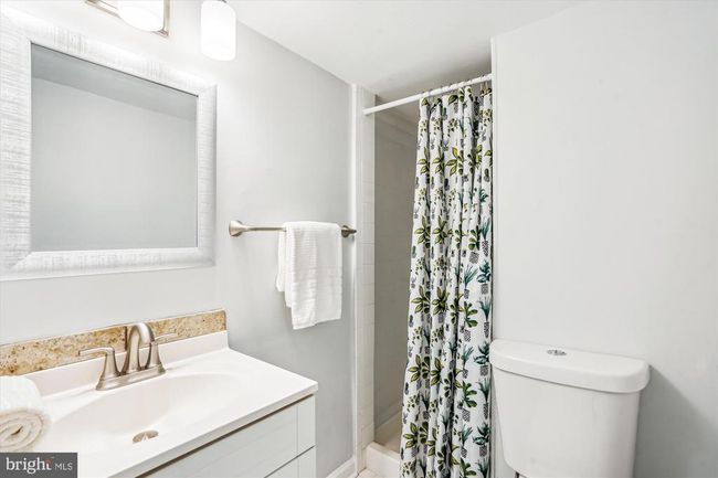 5521 Lakewhite Ct, Townhouse with 3 bedrooms, 4 bathrooms and null parking in FAIRFAX VA | Image 35