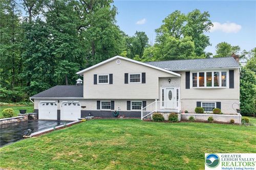 2590 31st St Sw, Allentown, PA, 18103-7314 | Card Image