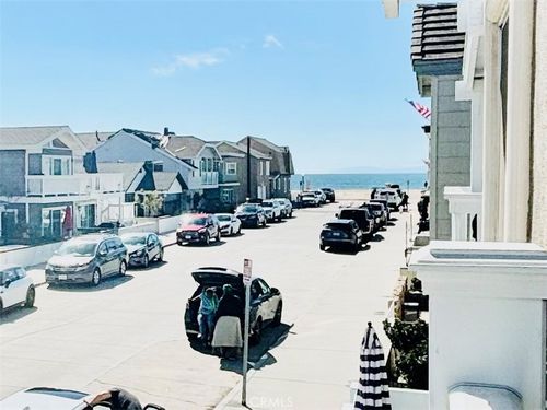 127 29th St, Newport Beach, CA, 92663 | Card Image