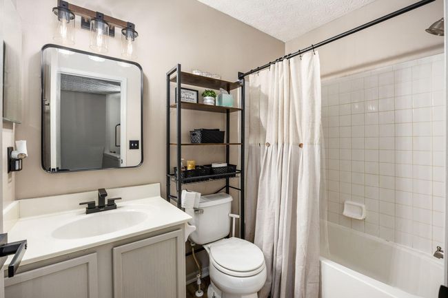 6045 Treaty Ln, Condo with 3 bedrooms, 3 bathrooms and null parking in Galloway OH | Image 19