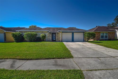 2154 Pilgrims Point Drive, Friendswood, TX, 77546 | Card Image