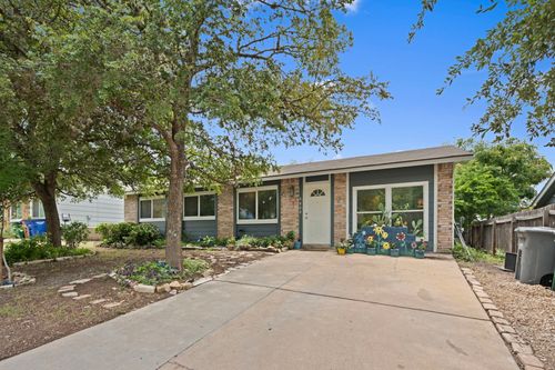 5800 Breezewood Dr, Austin, TX, 78745-4088 | Card Image