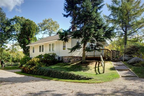 346 Post Rd, Westerly, RI, 02891-2633 | Card Image