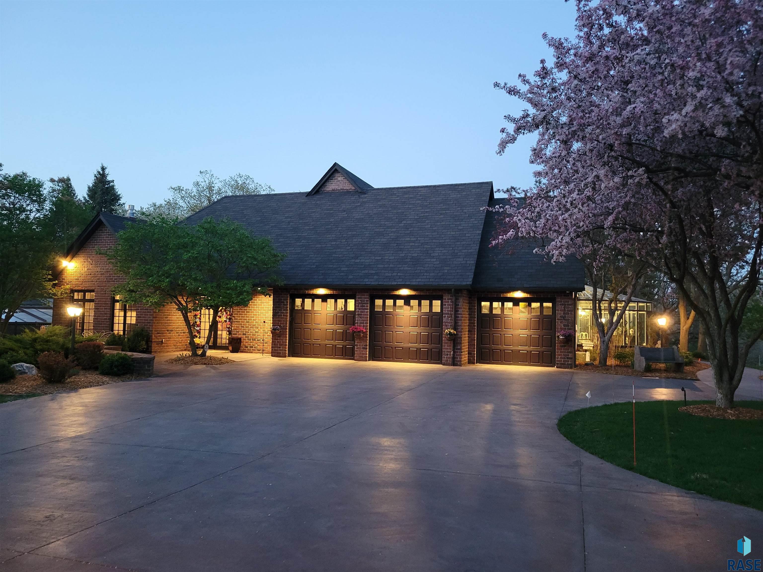 Indian Hills Ct, Sioux Falls, SD 57108