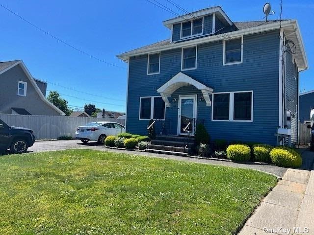 Conklin St, Farmingdale, NY 11735