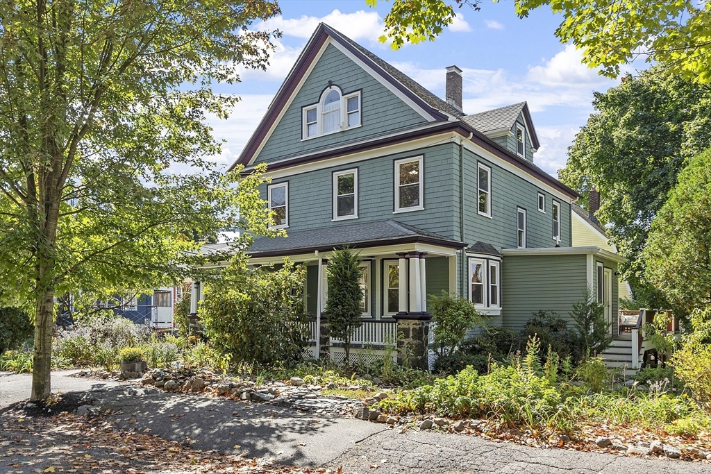Warren St, Medford, MA 02155