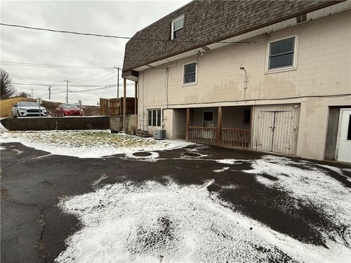 825 10th Ave, Brackenridge, PA, 15014-1085 | Card Image