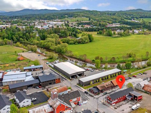 140 Portland St, Morristown, VT, 05661-8419 | Card Image