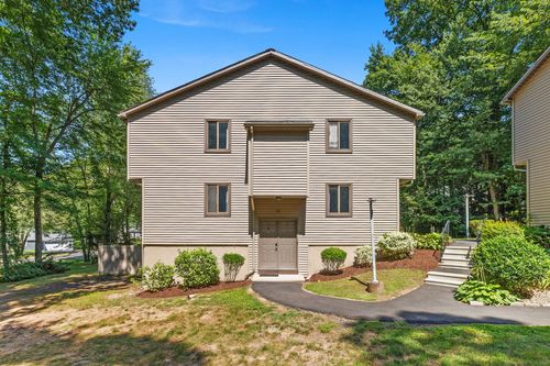 34-34 Conestoga Way, Glastonbury, CT, 06033-3304 | Card Image