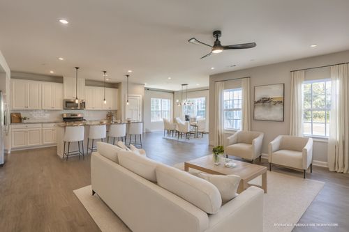 3000 Fernshaw Ln, Franklin, TN, 37064-2596 | Card Image