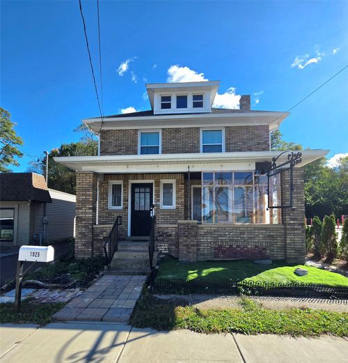 1925 W 8th St, Erie, PA, 16505-4936 | Card Image