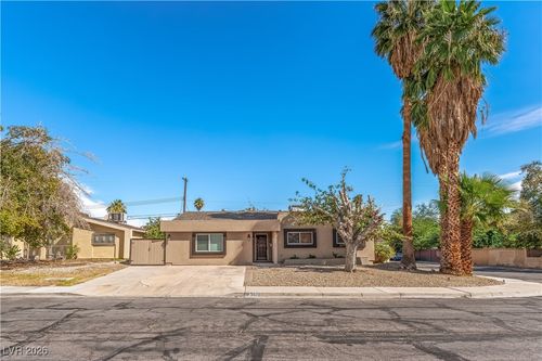 3578 Anthony Dr, Las Vegas, NV, 89121-3274 | Card Image