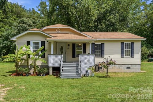 928 Oval St, Kannapolis, NC, 28081-2077 | Card Image