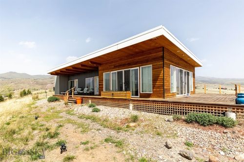 28 Victoria Ln, Emigrant, MT, 59027-6077 | Card Image