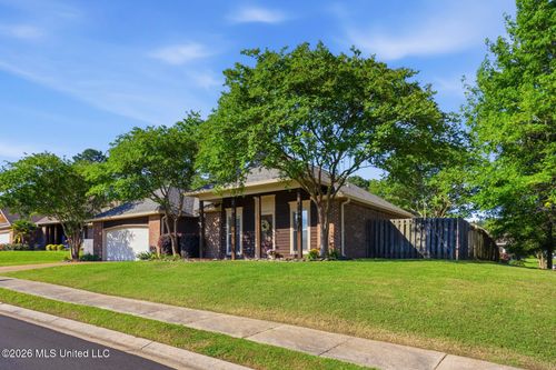 100 Summerdale Pl, Brandon, MS, 39047-6292 | Card Image