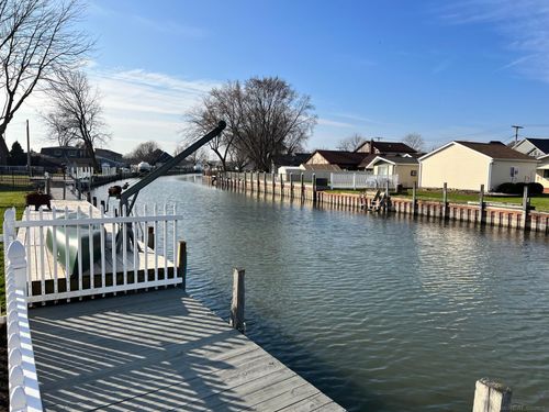 38215 Circle Dr, Harrison Township, MI, 48045-2817 | Card Image