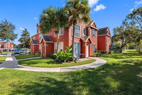 10538-10538 Windsor Lake Ct, TAMPA, FL, 33626-1950 | Card Image
