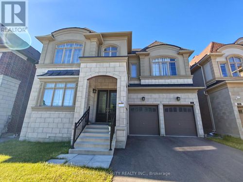 211 Hillsview Dr, Richmond Hill, ON, L4C4L8 | Card Image