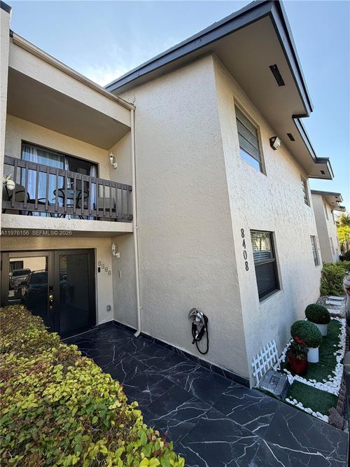 8408-8408 Nw 8th St, Miami, FL, 33126-3707 | Card Image