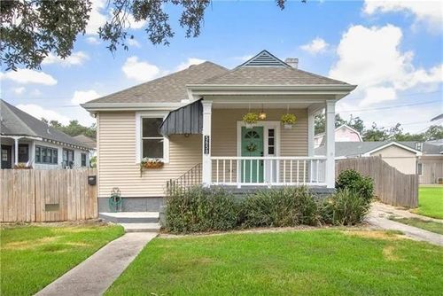 5650 Woodlawn Pl, New Orleans, LA, 70124-1853 | Card Image