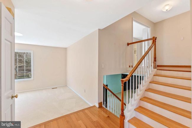 9711 Cinnamon Creek Dr, House other with 4 bedrooms, 3 bathrooms and null parking in Vienna VA | Image 4