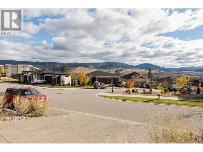 788 Acadia St, House other with 4 bedrooms, 3 bathrooms and 2 parking in Kelowna BC | Image 43