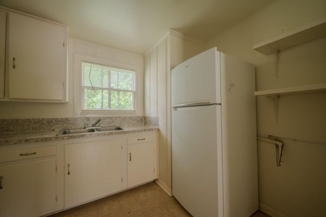 1005 Center St, House other with 3 bedrooms, 2 bathrooms and null parking in Wharton TX | Image 13