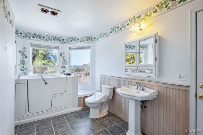 Bathroom | Image 46