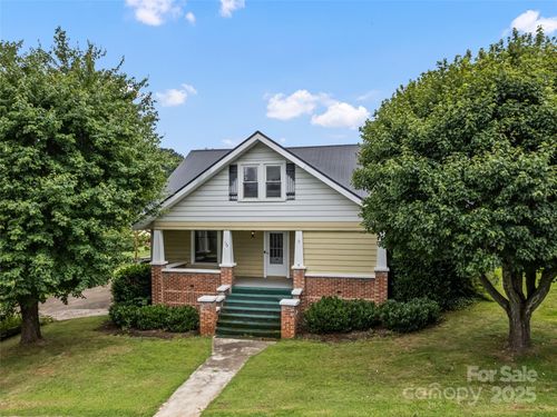 173 Wesley St, Canton, NC, 28716-4852 | Card Image