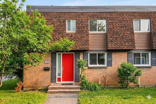 41-209 Ridgepark Pvt, Nepean, ON, K2G1H1 | Card Image