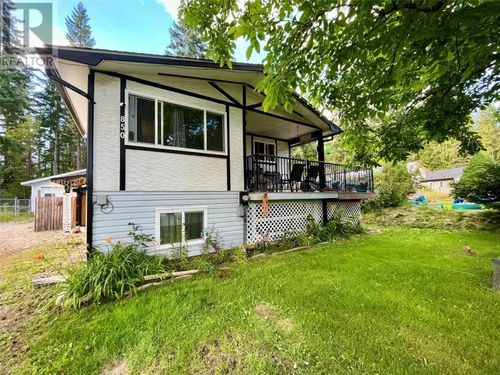 850 Columbia Cres, Nakusp, BC, V0G | Card Image
