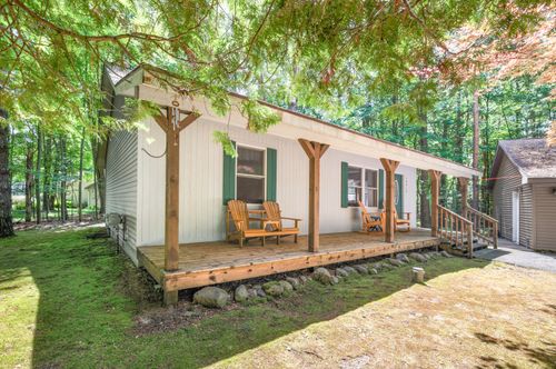 10513 Thornapple Drive, Canadian Lakes, MI, 49346 | Card Image
